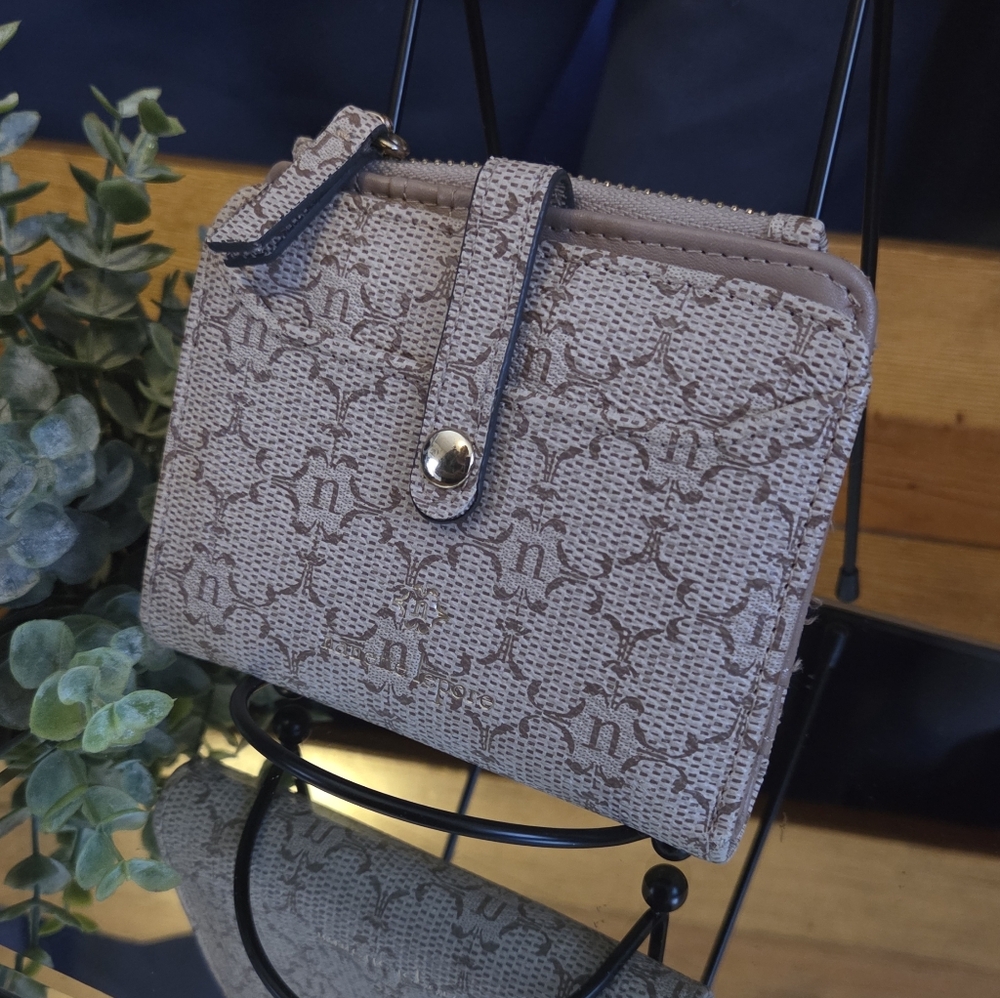 Nanette Lepore Wallet Beige Monogram Bifold Snap Closure Zip Coin Pocket
